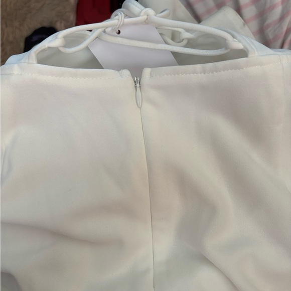 Lulu's Ivory sleeveless Wrap Dress size XL - Picture 15 of 16